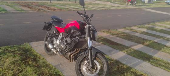 YAMAHA MT-07 